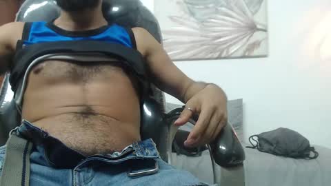 Snapshot of drakos_hairy chatting on 02-13-25, 10:54 Drakos online show from 02-13-25, 10:54