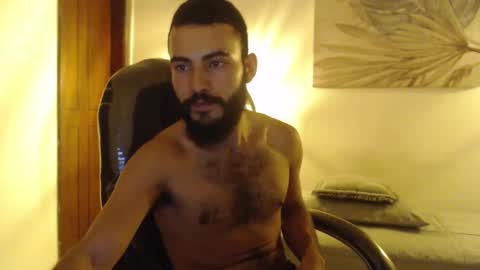 Snapshot of drakos_hairy chatting on 02-20-25, 10:59 Drakos online show from 02-20-25, 10:59