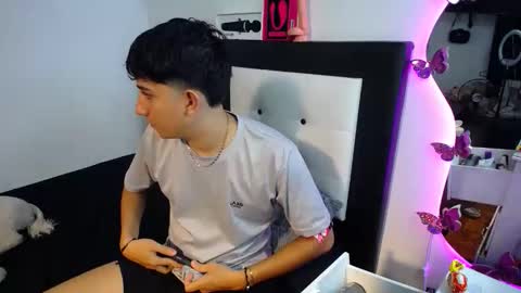 -- nicolle and jhon -- online show from 10-11-25, 11:20