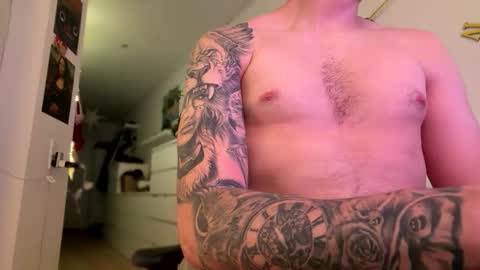 Snapshot of drawen__baby chatting on 11-21-25, 09:24 drawen__baby online show from 11-21-25, 09:24