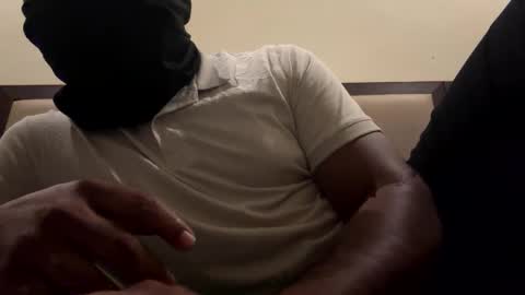 Snapshot of drbeeg chatting on 11-01-25, 01:02 drbeeg online show from 11-01-25, 01:02