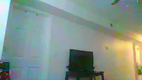Snapshot of dream1dog chatting on 01-20-25, 05:59 dream1dog online show from 01-20-25, 05:59