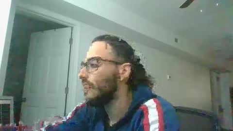 Snapshot of dream1dog chatting on 01-25-25, 05:51 dream1dog online show from 01-25-25, 05:51