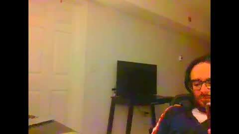 Snapshot of dream1dog chatting on 02-05-25, 05:09 dream1dog online show from 02-05-25, 05:09
