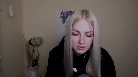 dream_dolly_ online show from 09-25-25, 01:04