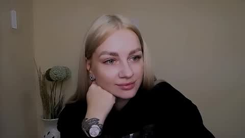 dream_dolly_ online show from 09-27-25, 02:55