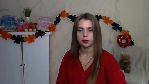 Snapshot of dream_mari chatting on 10-07-25, 07:05 Mari online show from 10-07-25, 07:05