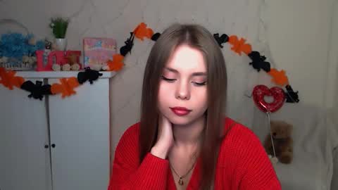 Snapshot of dream_mari chatting on 10-14-25, 05:41 Mari online show from 10-14-25, 05:41