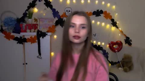 Snapshot of dream_mari chatting on 11-05-25, 06:24 Mari online show from 11-05-25, 06:24