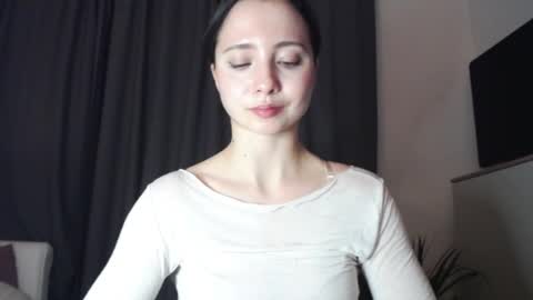 Nicole online show from 11-28-25, 03:04