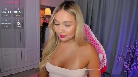 Snapshot of dreamaise chatting on 10-03-25, 03:42 Mary pvt open use pink and blue app lovense online show from 10-03-25, 03:42