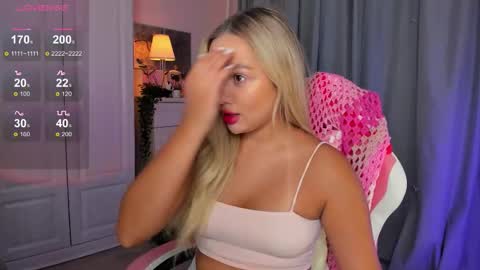 Snapshot of dreamaise chatting on 10-05-25, 03:10 Mary pvt open use pink and blue app lovense online show from 10-05-25, 03:10