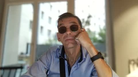 Snapshot of dreambob chatting on 09-16-25, 04:52 Dreambob online show from 09-16-25, 04:52