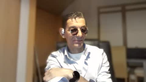 Snapshot of dreambob chatting on 10-05-25, 10:18 Dreambob online show from 10-05-25, 10:18