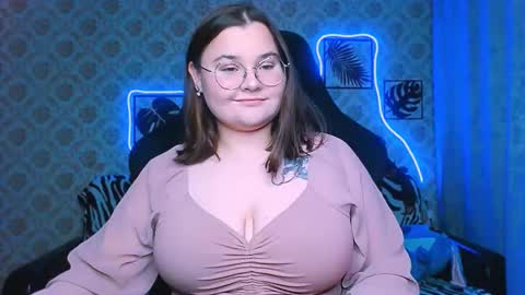 Snapshot of dreamforyoue2 chatting on 10-14-25, 07:36 dreamforyoue2 online show from 10-14-25, 07:36