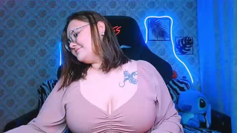 Snapshot of dreamforyoue2 chatting on 10-19-25, 08:09 dreamforyoue2 online show from 10-19-25, 08:09