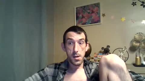 Snapshot of dreamguy38 chatting on 10-19-25, 03:51 dreamguy38 online show from 10-19-25, 03:51