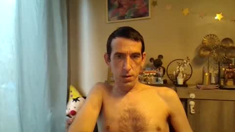 Snapshot of dreamguy38 chatting on 10-20-25, 07:31 dreamguy38 online show from 10-20-25, 07:31