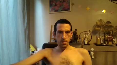 Snapshot of dreamguy38 chatting on 10-24-25, 08:00 dreamguy38 online show from 10-24-25, 08:00