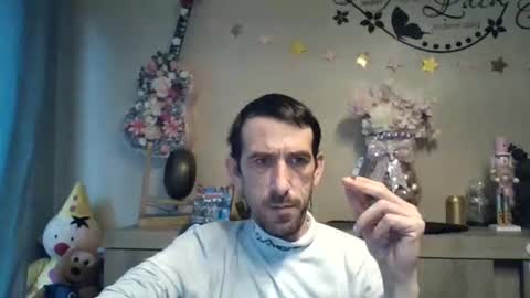 Snapshot of dreamguy38 chatting on 11-13-25, 08:24 dreamguy38 online show from 11-13-25, 08:24