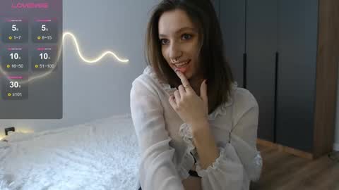 Snapshot of dreamhale chatting on 02-17-25, 09:13 Hello im Eva online show from 02-17-25, 09:13