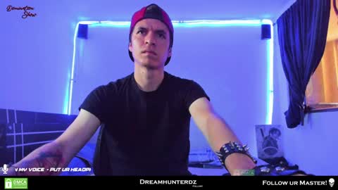 Snapshot of dreamhunterdz chatting on 01-14-25, 10:02 Your lord. - ONLINE 1500 Pm to 2100 Pm - New York Hour online show from 01-14-25, 10:02