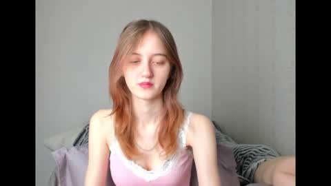 Snapshot of dreamy_pollyyy chatting on 02-16-26, 02:29 dreamy_pollyyy online show from 02-16-26, 02:29