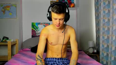 Snapshot of dreamyadam chatting on 09-26-25, 07:56 Adam Dream online show from 09-26-25, 07:56