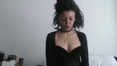 DreamyLatina online show from 01-17-26, 02:33