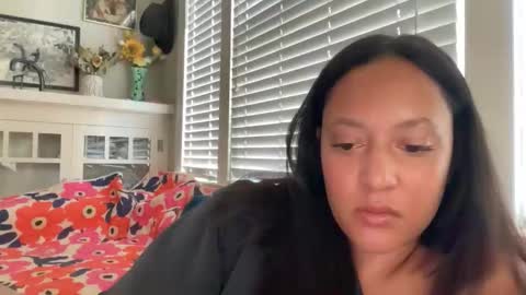 Snapshot of dreamyriri chatting on 10-29-25, 03:36 RIRI OR DREAMY online show from 10-29-25, 03:36