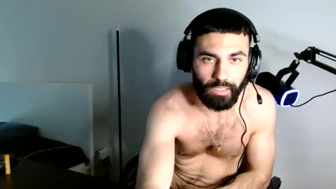 drewwho_ online show from 04-16-26, 09:39