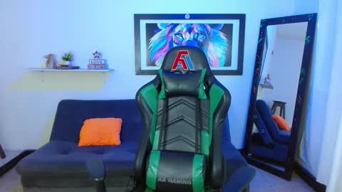 Snapshot of dreyk20 chatting on 11-07-25, 03:01 Dreyk online show from 11-07-25, 03:01