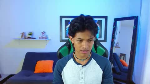 Snapshot of dreyk20 chatting on 11-08-25, 03:23 Dreyk online show from 11-08-25, 03:23