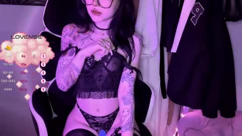 Tara  Sonny online show from 10-21-25, 04:46