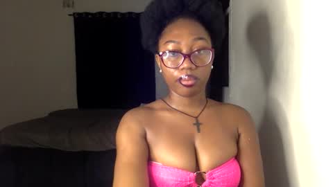 Snapshot of dripping_lunaa chatting on 02-22-26, 04:13 luna online show from 02-22-26, 04:13