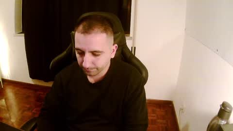 Snapshot of droooooones chatting on 02-08-25, 11:13 droooooones online show from 02-08-25, 11:13