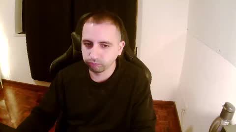 Snapshot of droooooones chatting on 02-10-25, 10:51 droooooones online show from 02-10-25, 10:51