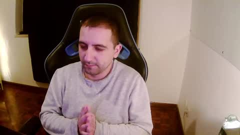 Snapshot of droooooones chatting on 02-23-25, 11:36 droooooones online show from 02-23-25, 11:36