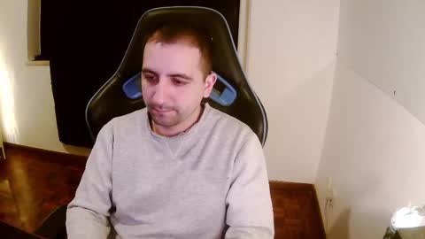 Snapshot of droooooones chatting on 02-24-25, 11:09 droooooones online show from 02-24-25, 11:09