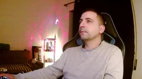 Snapshot of droooooones chatting on 03-10-25, 11:49 droooooones online show from 03-10-25, 11:49