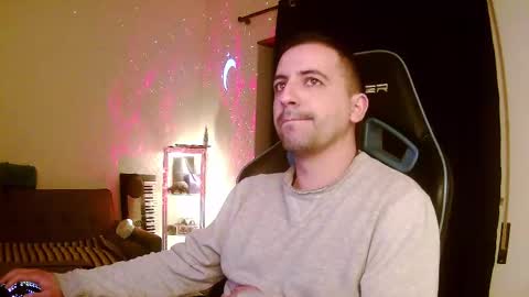 Snapshot of droooooones chatting on 03-11-25, 11:48 droooooones online show from 03-11-25, 11:48