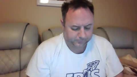 Snapshot of drow0909 chatting on 12-18-25, 12:33 Drow online show from 12-18-25, 12:33