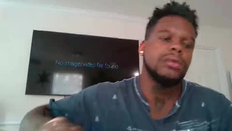 Snapshot of dsmoov_ chatting on 10-01-25, 02:23 SmoovFanz online show from 10-01-25, 02:23