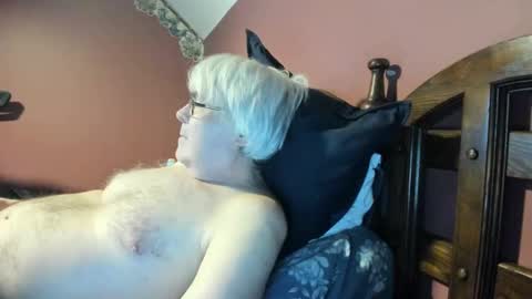 Doug online show from 10-27-25, 01:31