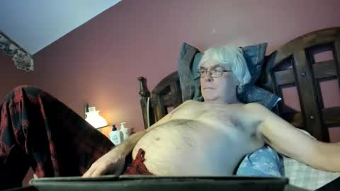 Snapshot of dug38 chatting on 01-19-26, 02:26 Doug online show from 01-19-26, 02:26