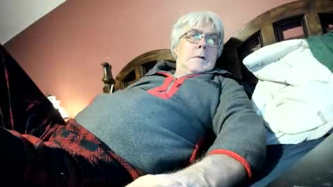 Snapshot of dug38 chatting on 02-06-26, 03:37 Doug online show from 02-06-26, 03:37