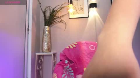 dulce__fiore07 online show from 10-22-25, 12:38
