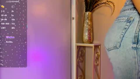 dulce__fiore07 online show from 11-08-25, 12:38