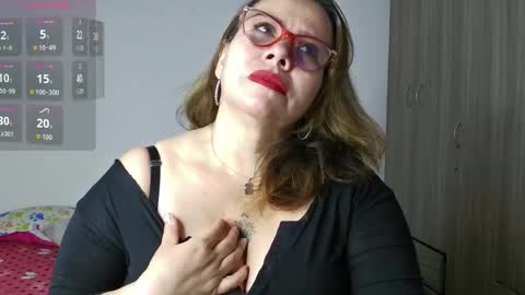 Snapshot of dulce_anahi_ chatting on 11-26-25, 02:23 Im Dulce online show from 11-26-25, 02:23