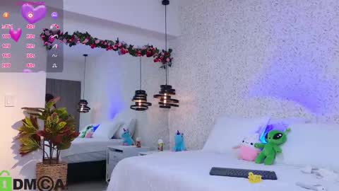 dulce_isabel_ online show from 03-14-26, 03:23